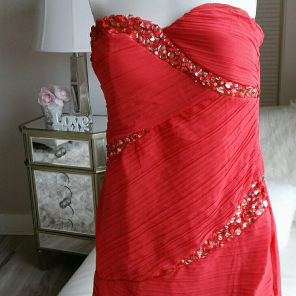 dress - Picture 3 of 4